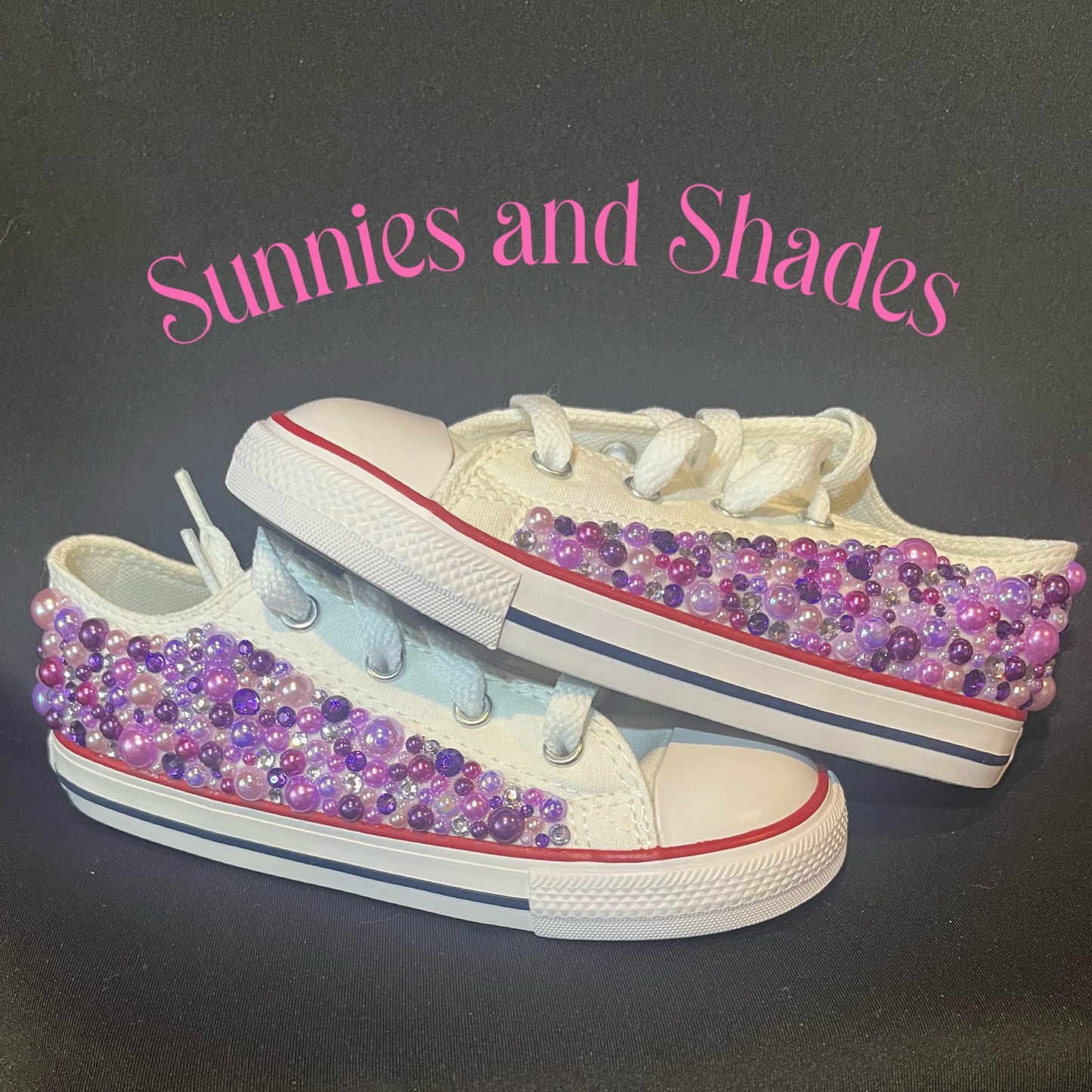 Twinkling Taylor’s LOWTOPS